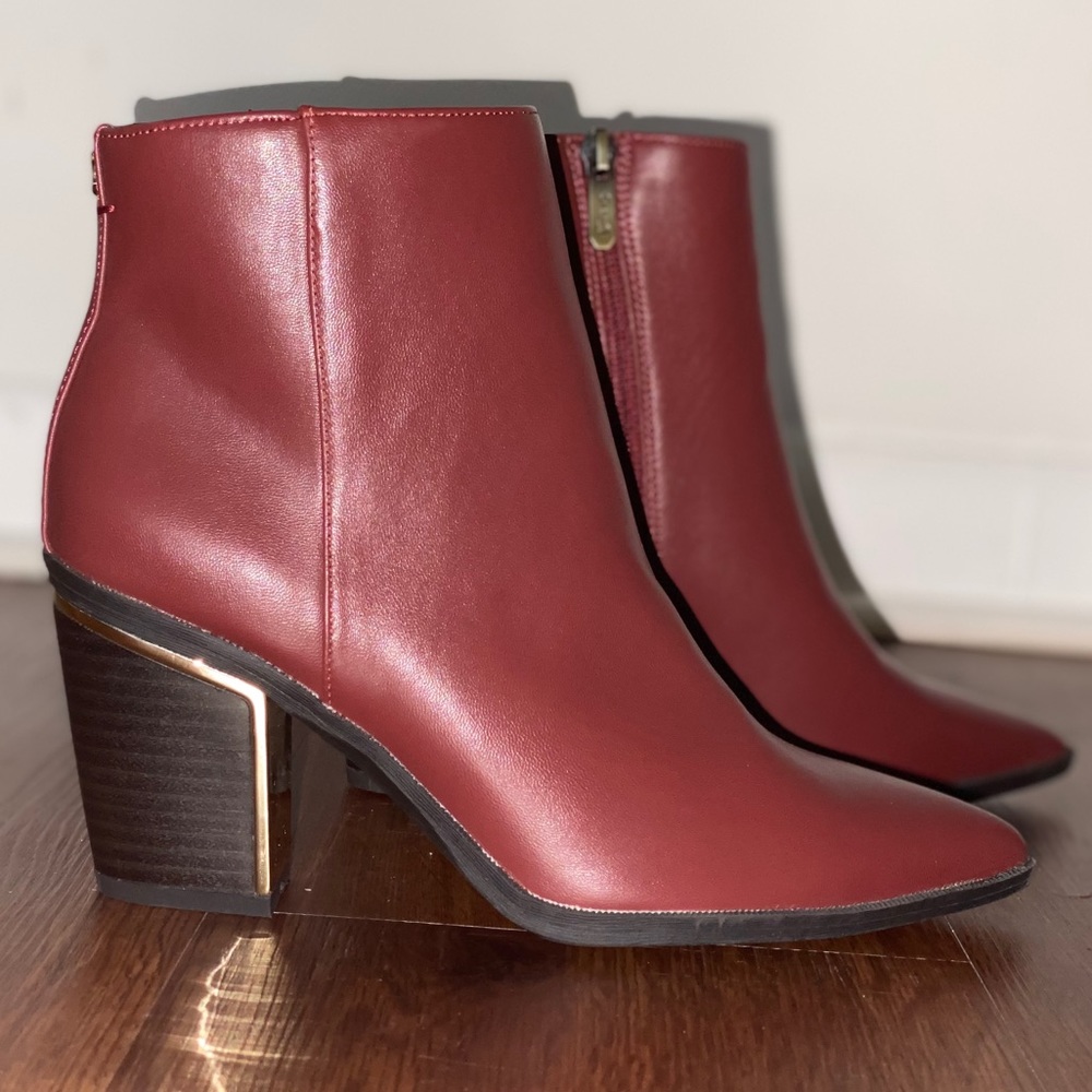 Sam Edelman Curcus burgundy booties